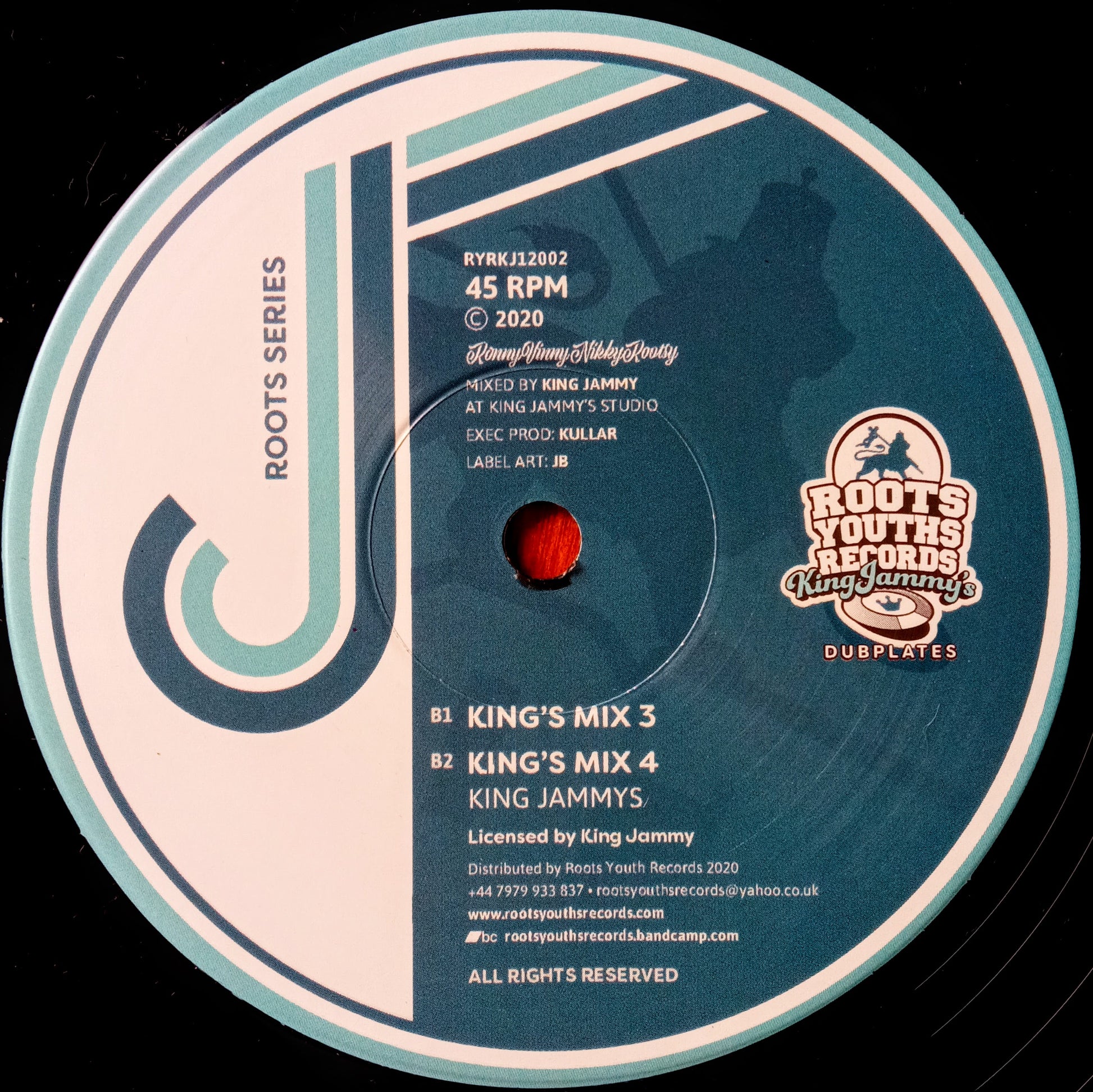 Black Uhuru – I Love King Selassie b