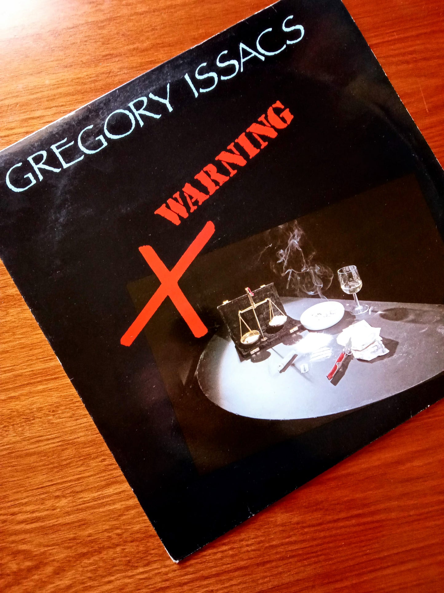 Gregory Isaacs – Warning e