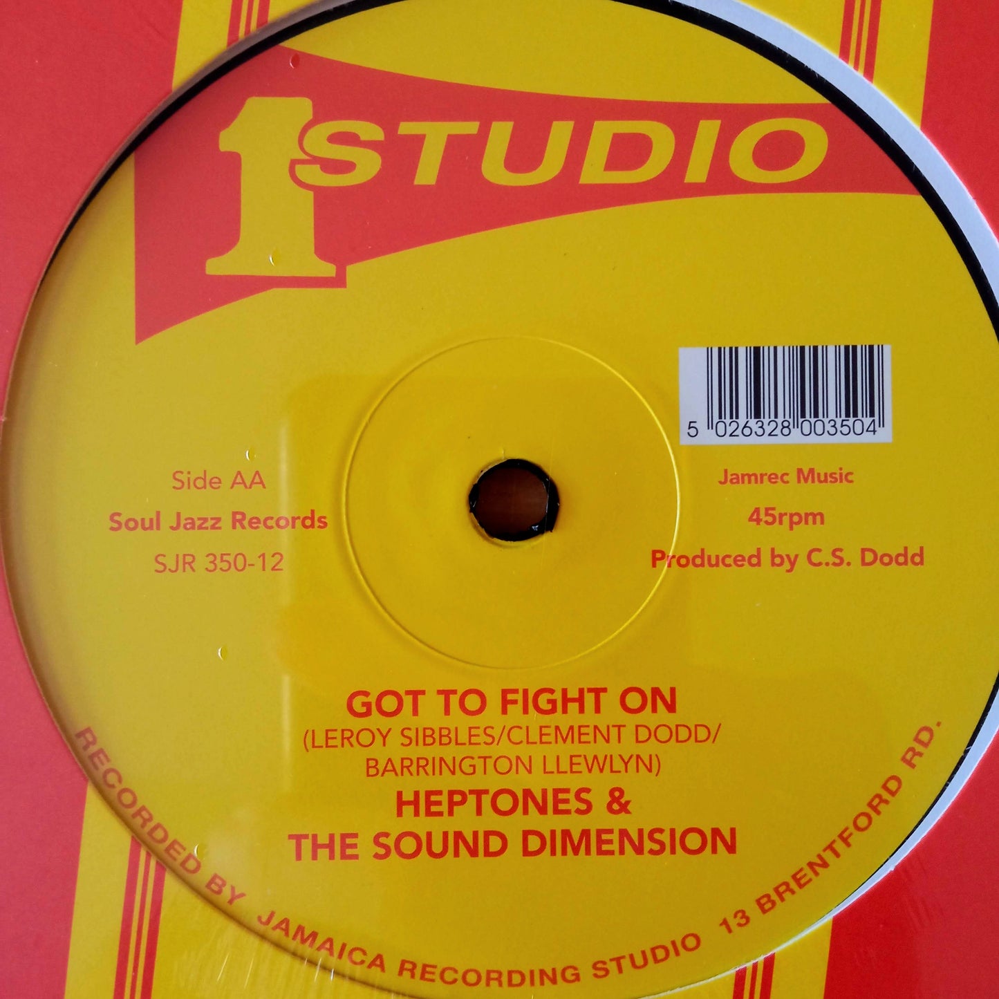 Johnny Osbourne / The Heptones – Time A Run Out b