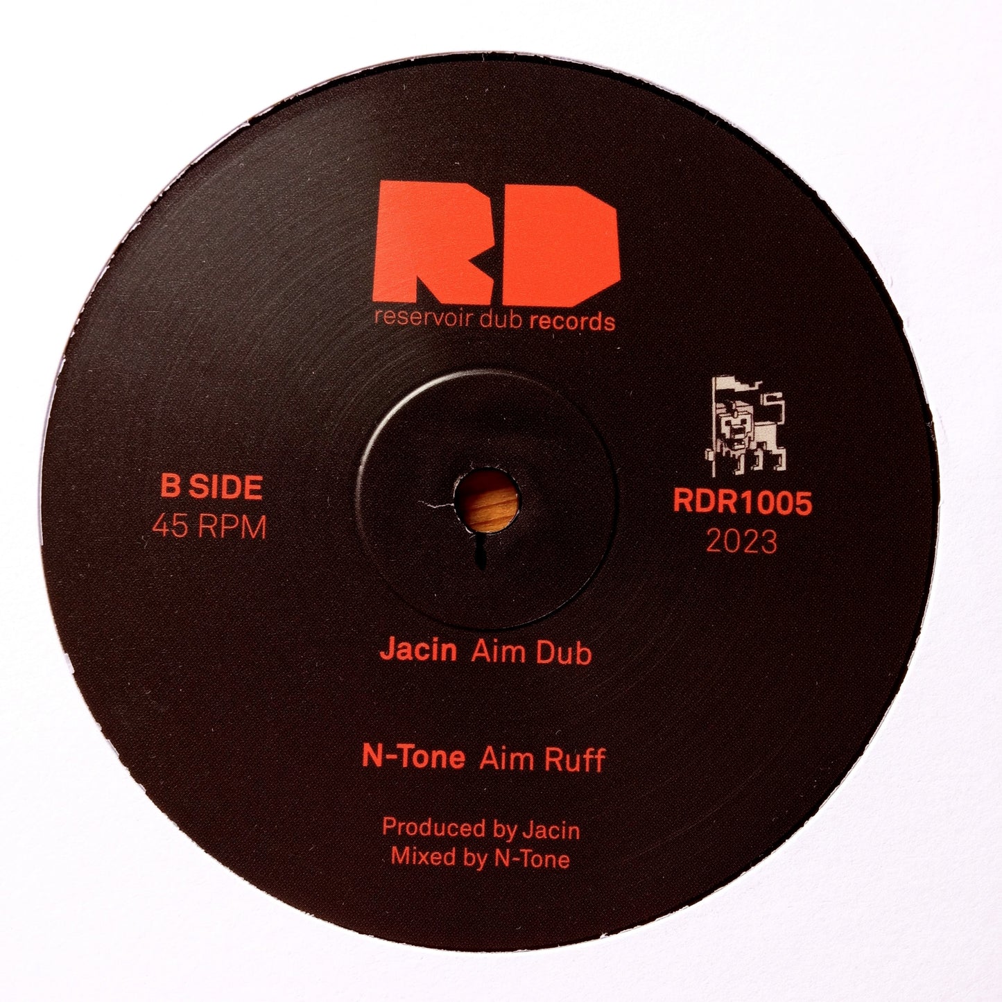 Macka B meets Jacin - Aim High b