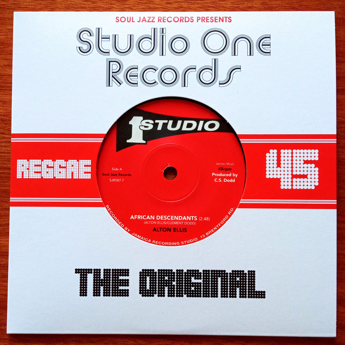 Alton Ellis / Freedom Singers – African Descendants / Black Is Black 