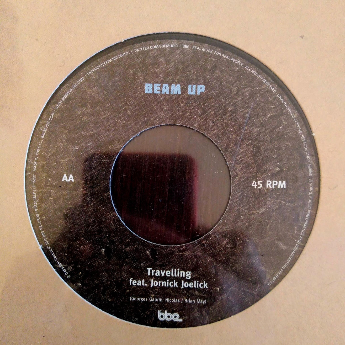 Beam Up - No Chains / Travelling b