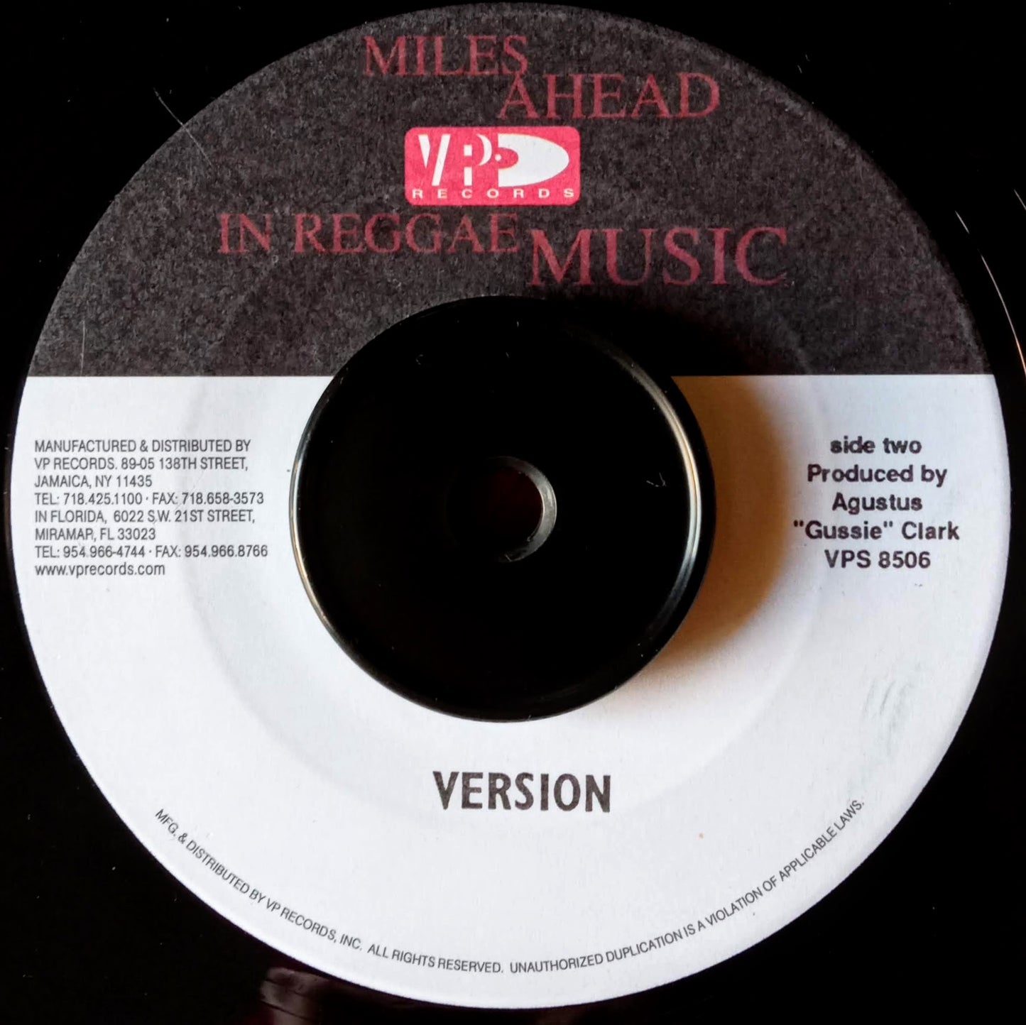 Gregory Isaacs – Rumours b