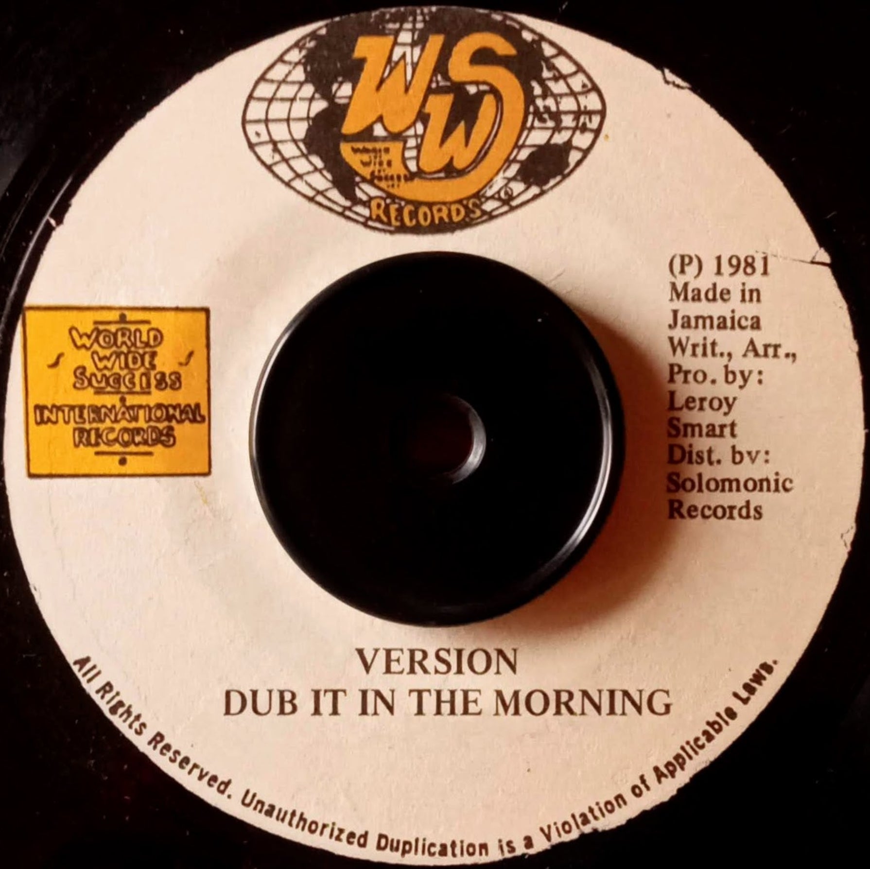Leroy Smart – She Love It In The Morning b