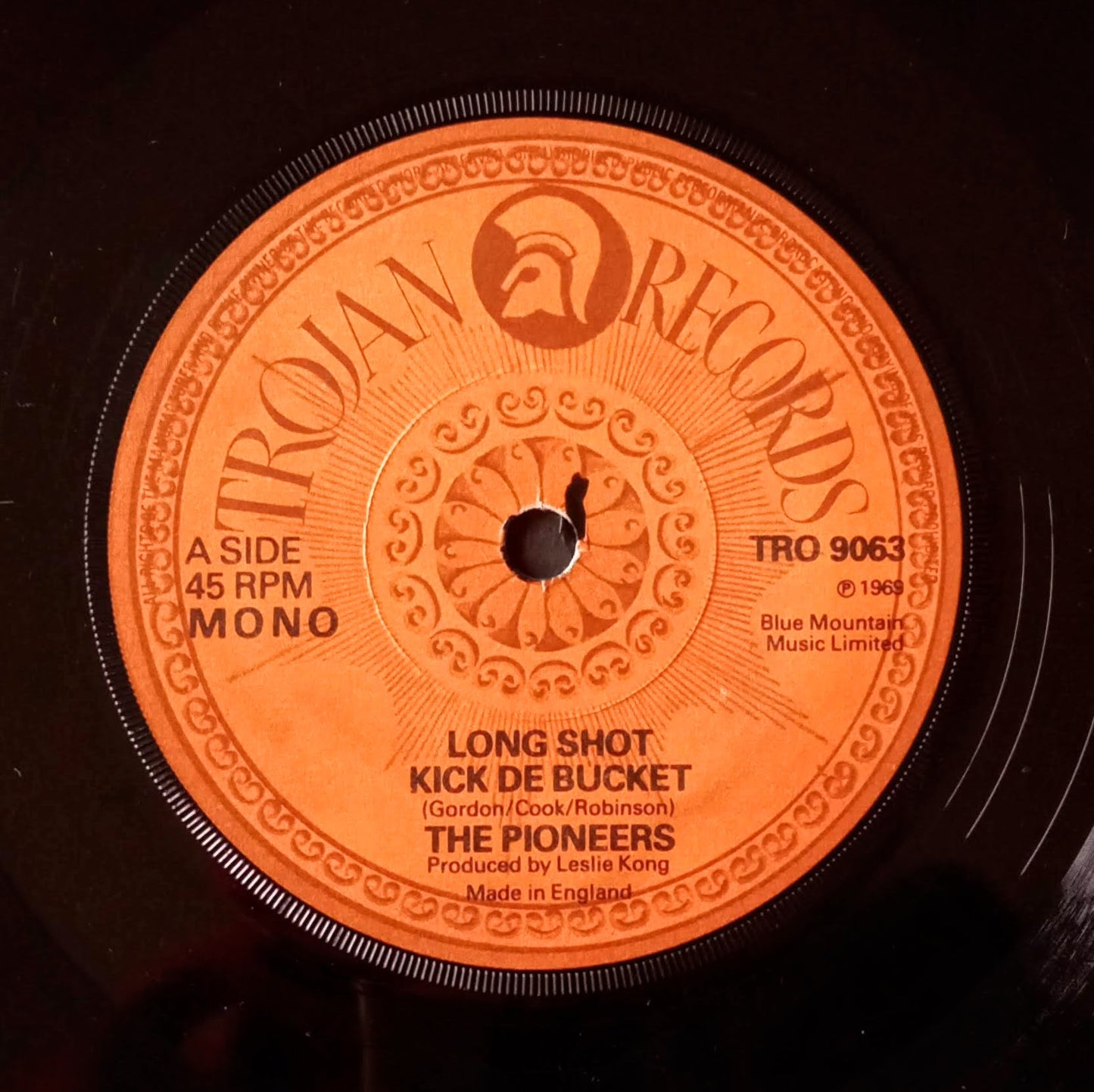  Liquidator / Long Shot Kick De Bucket c