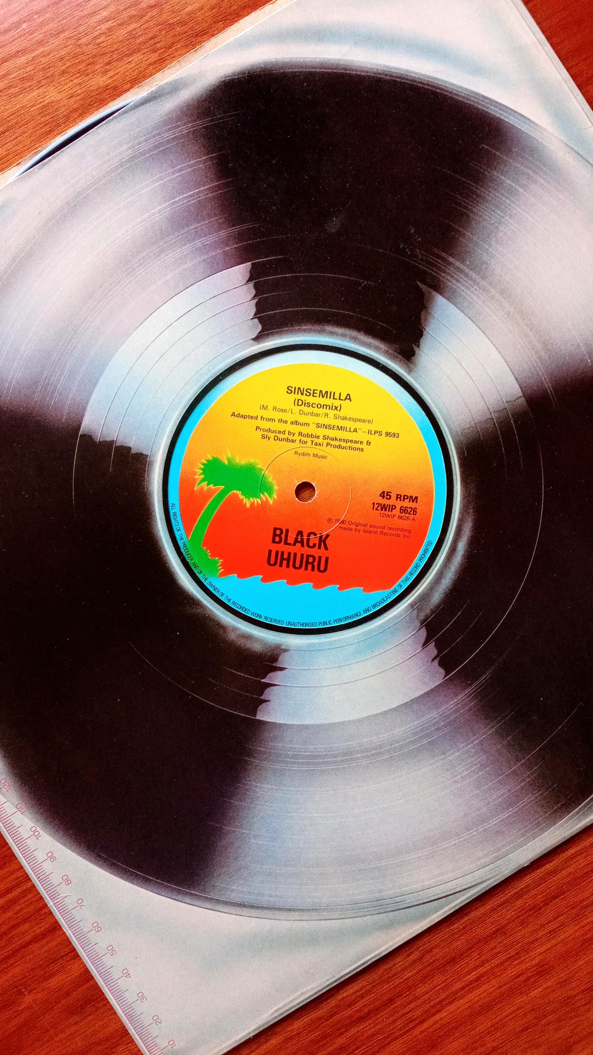 black-uhuru-sinsemilla-guess-whos-coming-to-dinner c