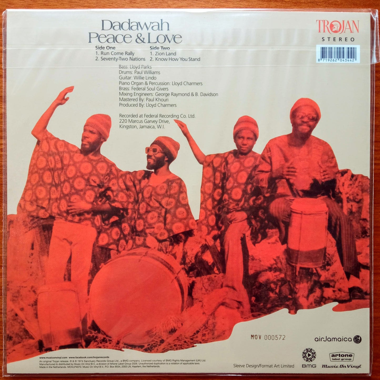 dadawah-peace-love-wadadasow b