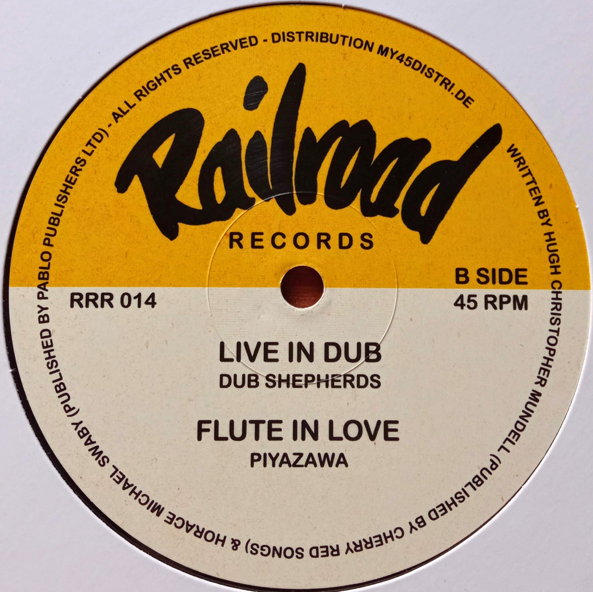 pasnbesa-dub-shepherds-live-in-love b